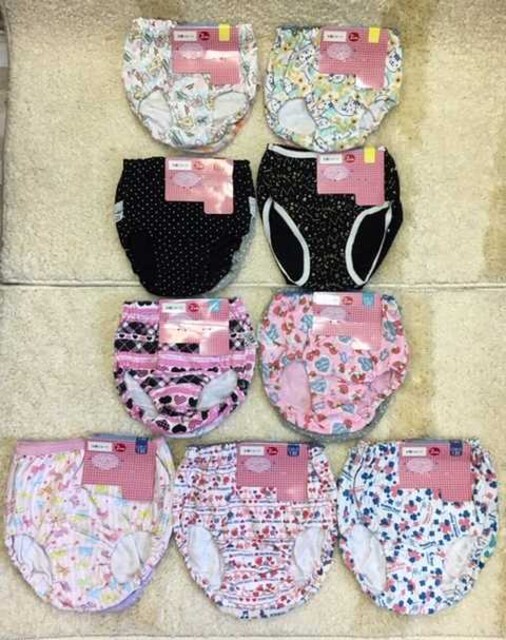 中古 カワイイ新柄 女児綿100 ショーツ 柄お任せ 4枚組の価格をみる モバオク落札相場 オークファン Aucfan Com 中古 カワイイ新柄 女児綿100 ショーツ 柄お任せ 4枚組の価格をみる モバオク落札相場 オークファン Aucfan Com